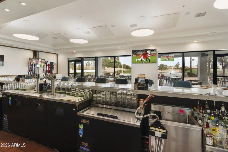 101 1 Grill on the Green (20) Bar