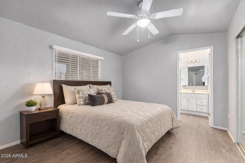 Serene bedroom with neutral tones (2)