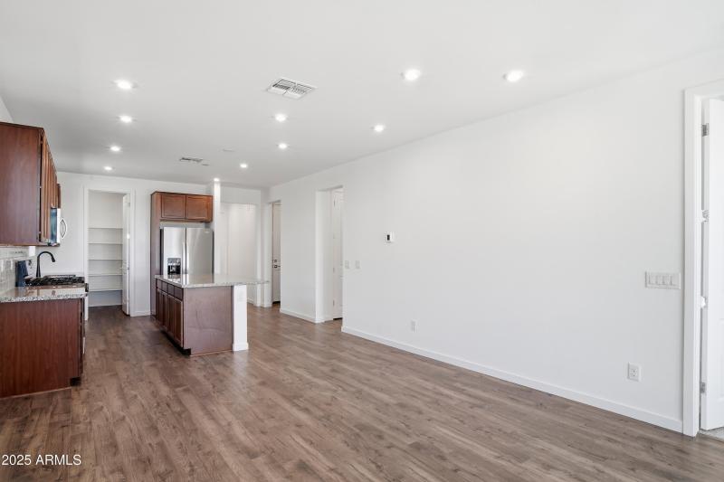 W. Carver Dr 24145-11