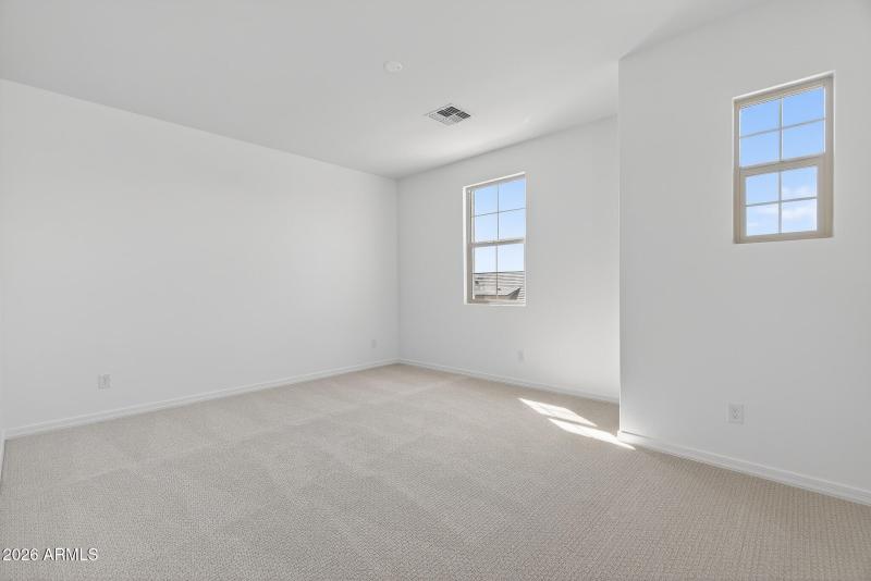 12) PRIMARY BEDROOM UP