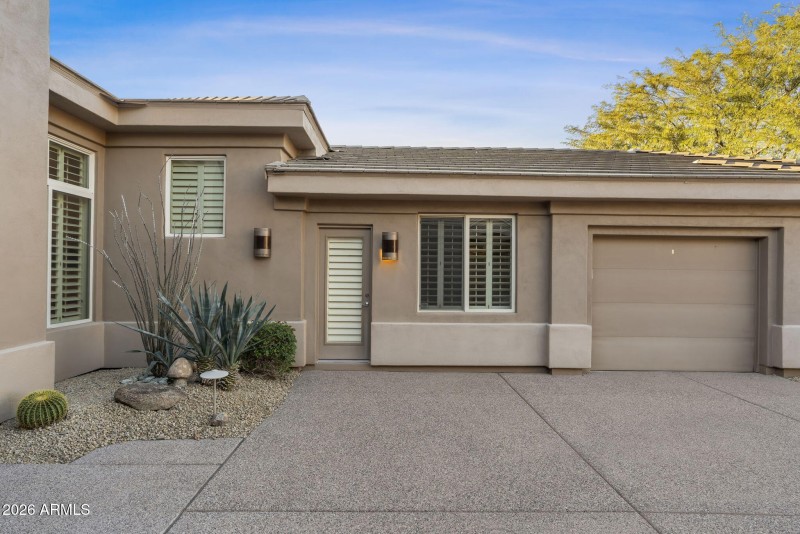 Seperate Casita Entrance