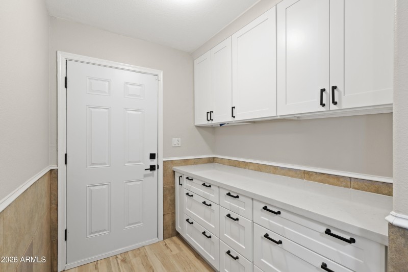Laundry room storage