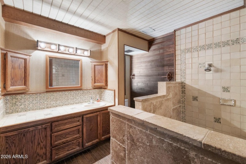 Downstairs Full Bath