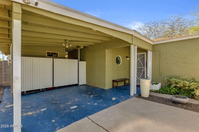 1717 W Clarendon Ave