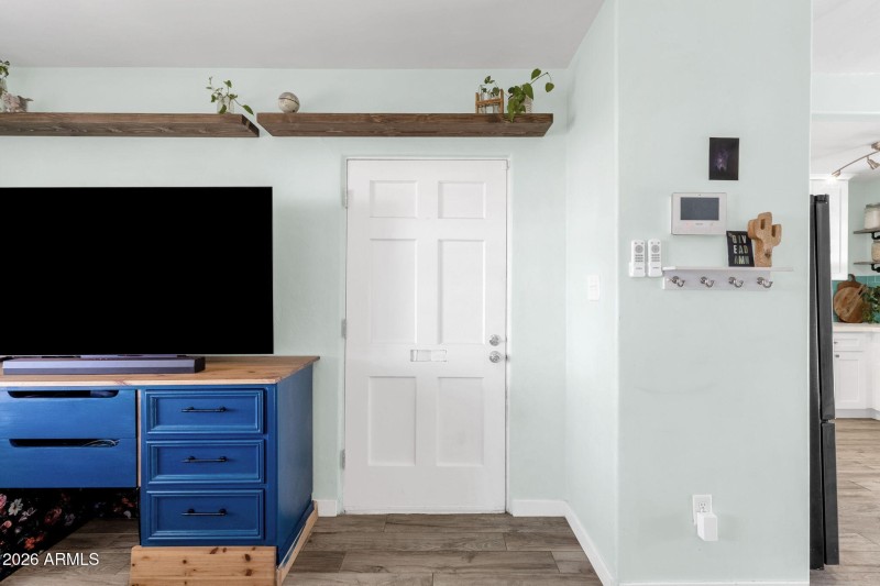 1717 W Clarendon Ave