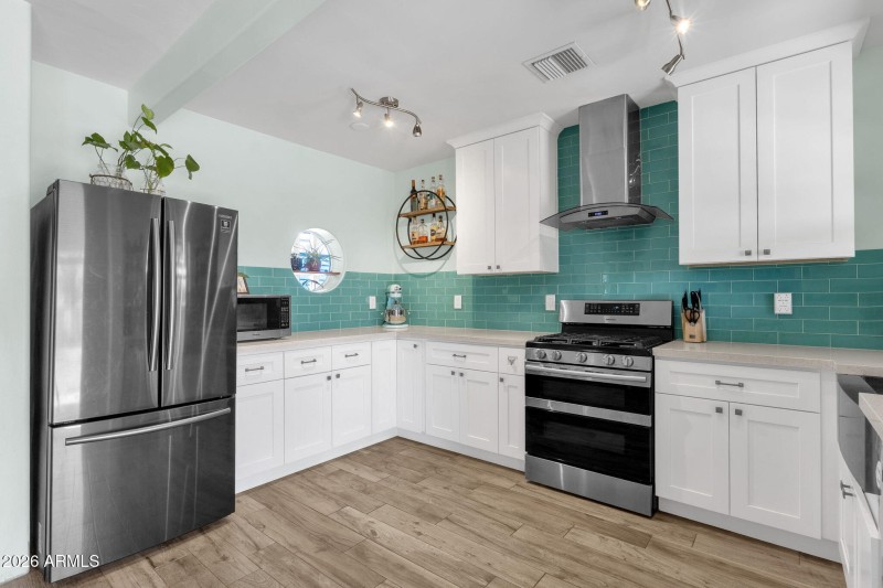 1717 W Clarendon Ave