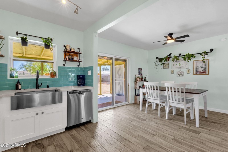 1717 W Clarendon Ave