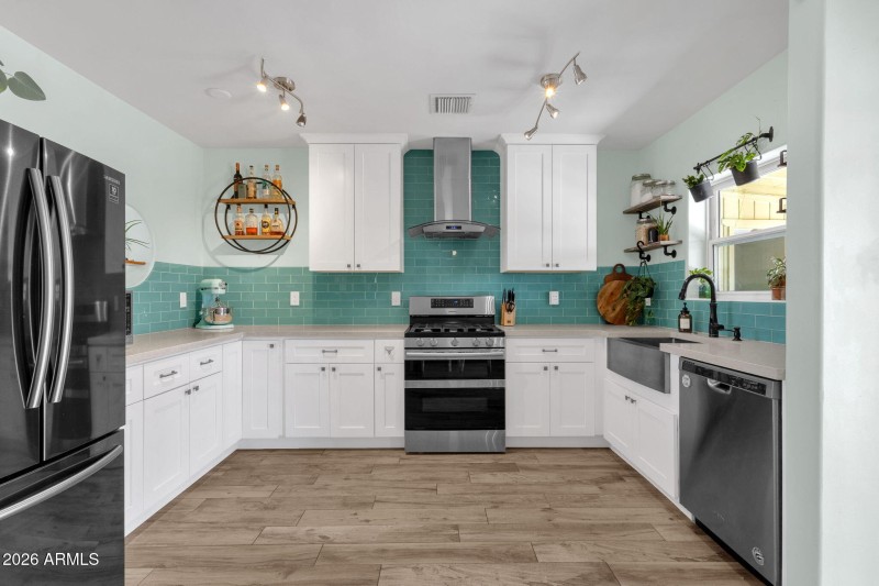 1717 W Clarendon Ave