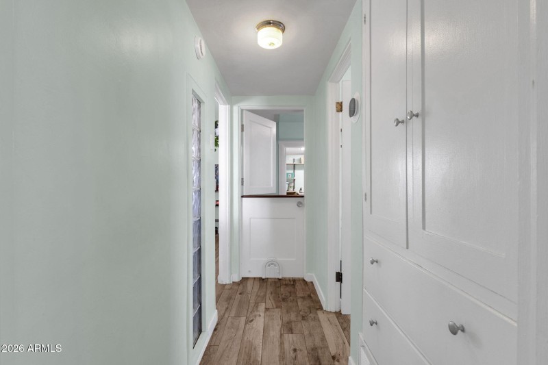 1717 W Clarendon Ave