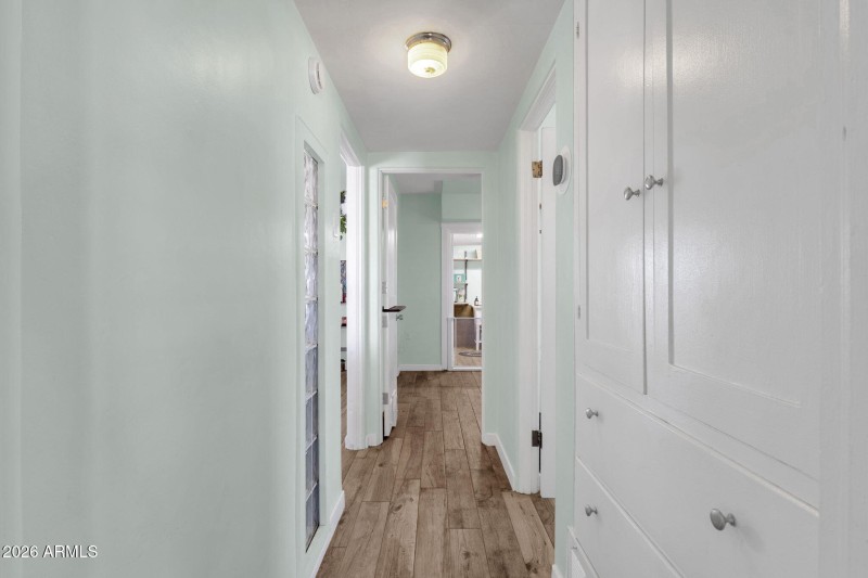 1717 W Clarendon Ave