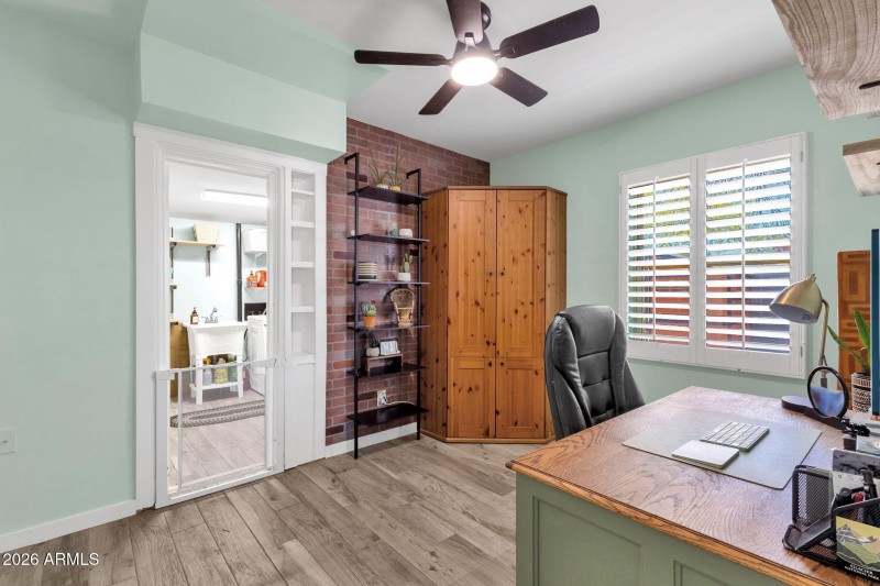 1717 W Clarendon Ave