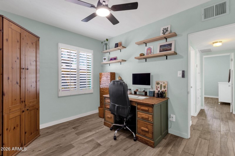 1717 W Clarendon Ave