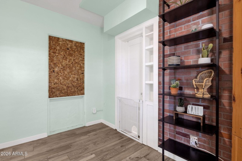 1717 W Clarendon Ave