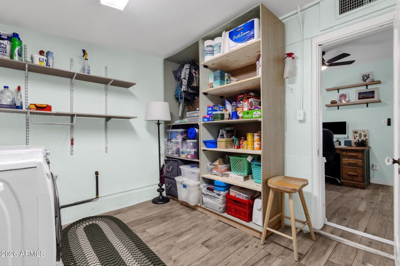 1717 W Clarendon Ave