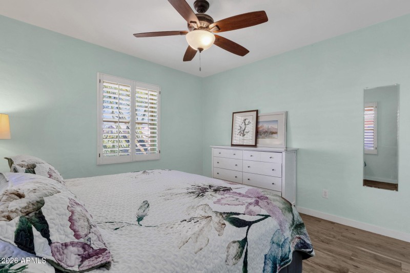 1717 W Clarendon Ave