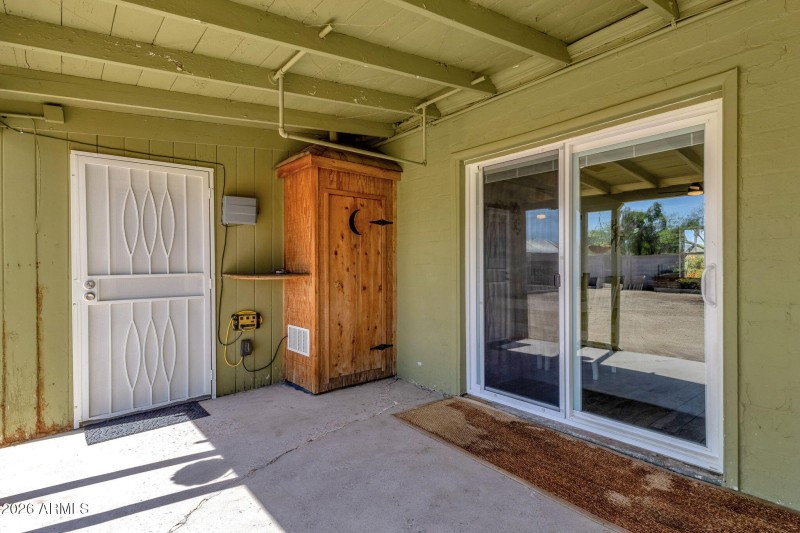 1717 W Clarendon Ave