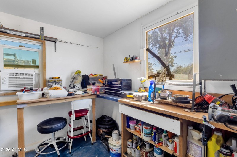 1717 W Clarendon Ave