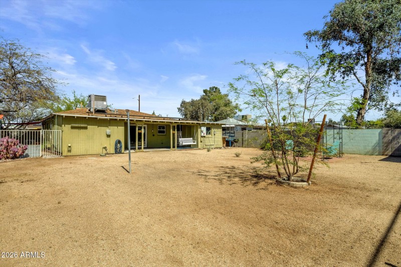 1717 W Clarendon Ave