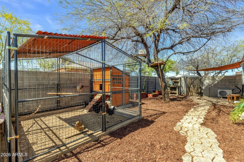 1717 W Clarendon Ave