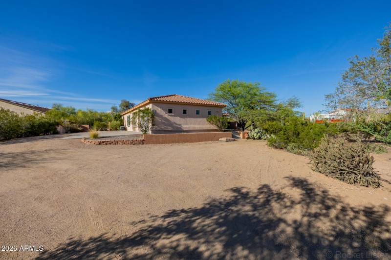 Plenty of room for toys / RV