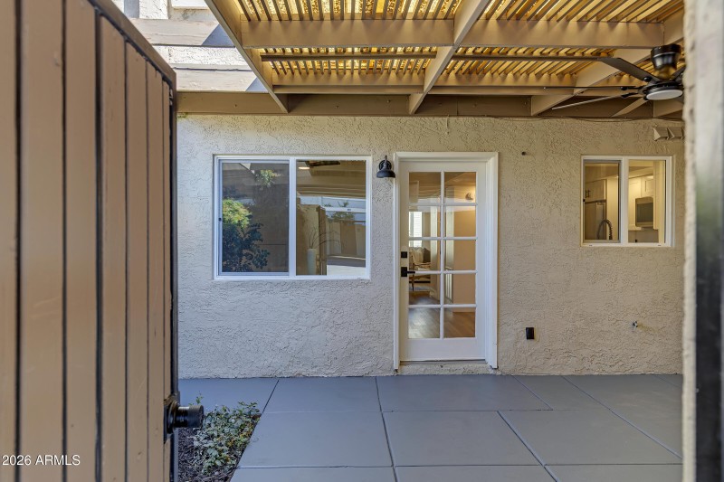 610 E Montebello Ave #41-27