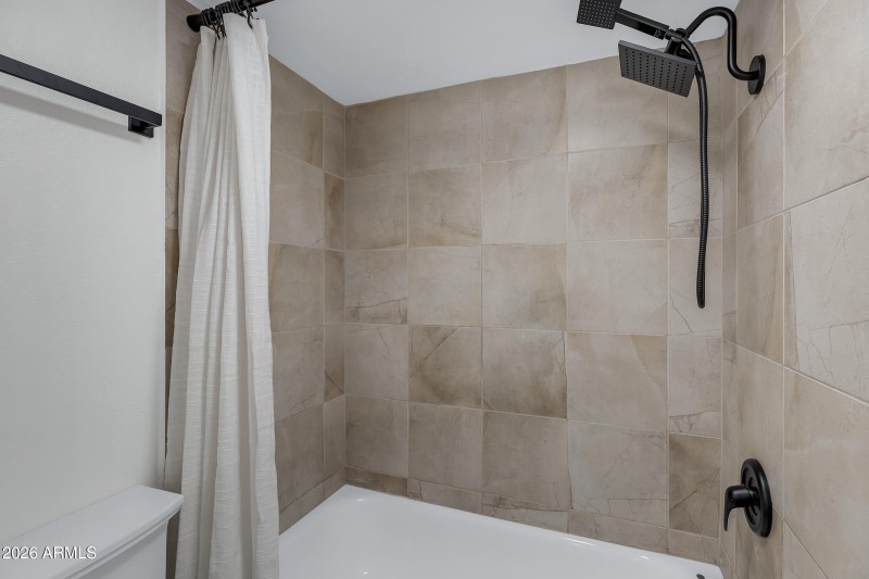 610 E Montebello Ave #41-23