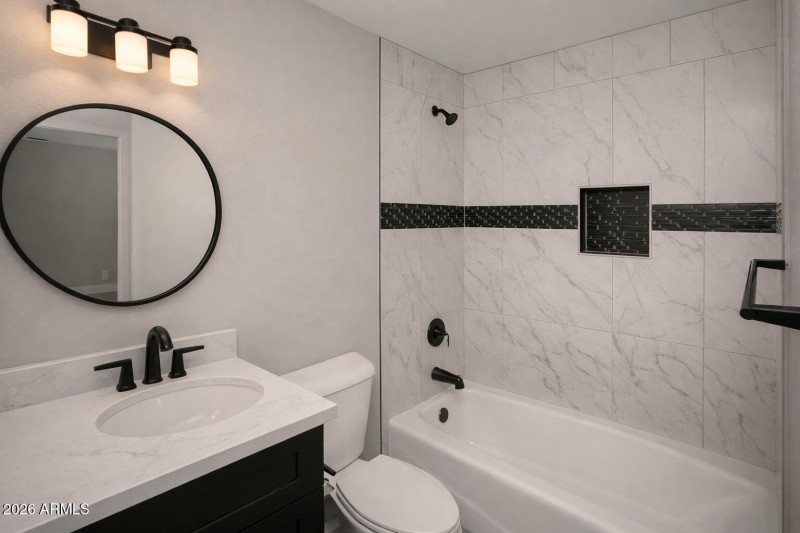 Labyrinth Bathroom 2