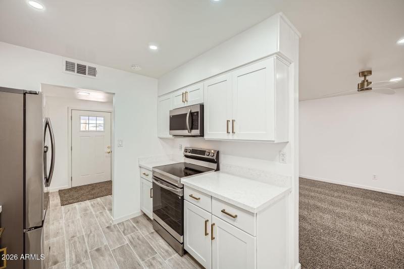 12021 North Riviera Court - Web Quality