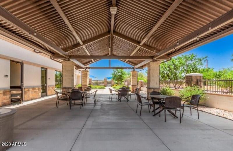 COMMUNITY CENTER PATRY PATIO