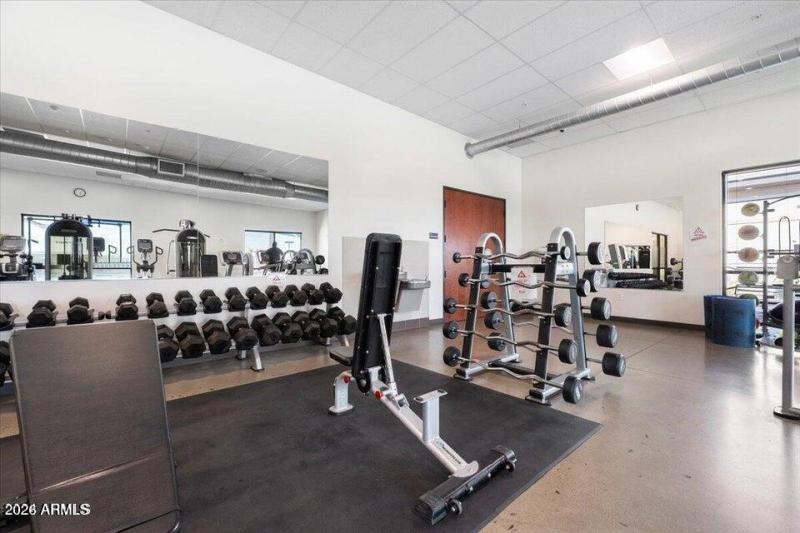 COMMUNITY FITNESS CENTER