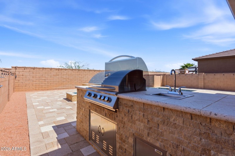 Outdoor Kitchen