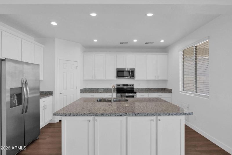 28-web-or-mls-P1570584