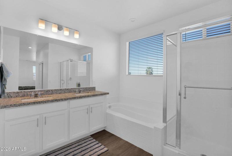 15-web-or-mls-P1570558