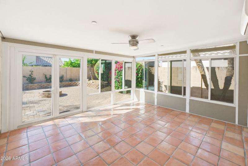 9321 E Caribbean Ln-12