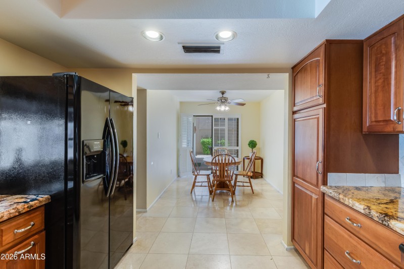 Kitchen to Eat-in Area