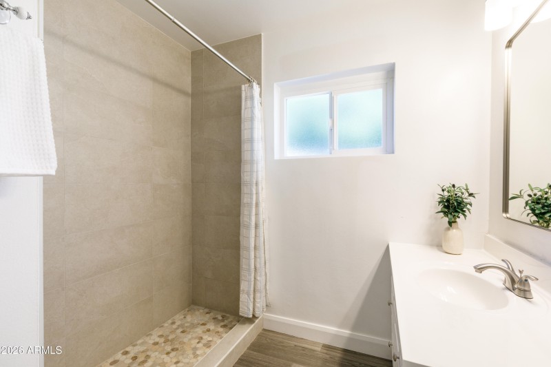 1807 E San Miguel-17