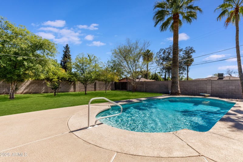 1807 E San Miguel-24