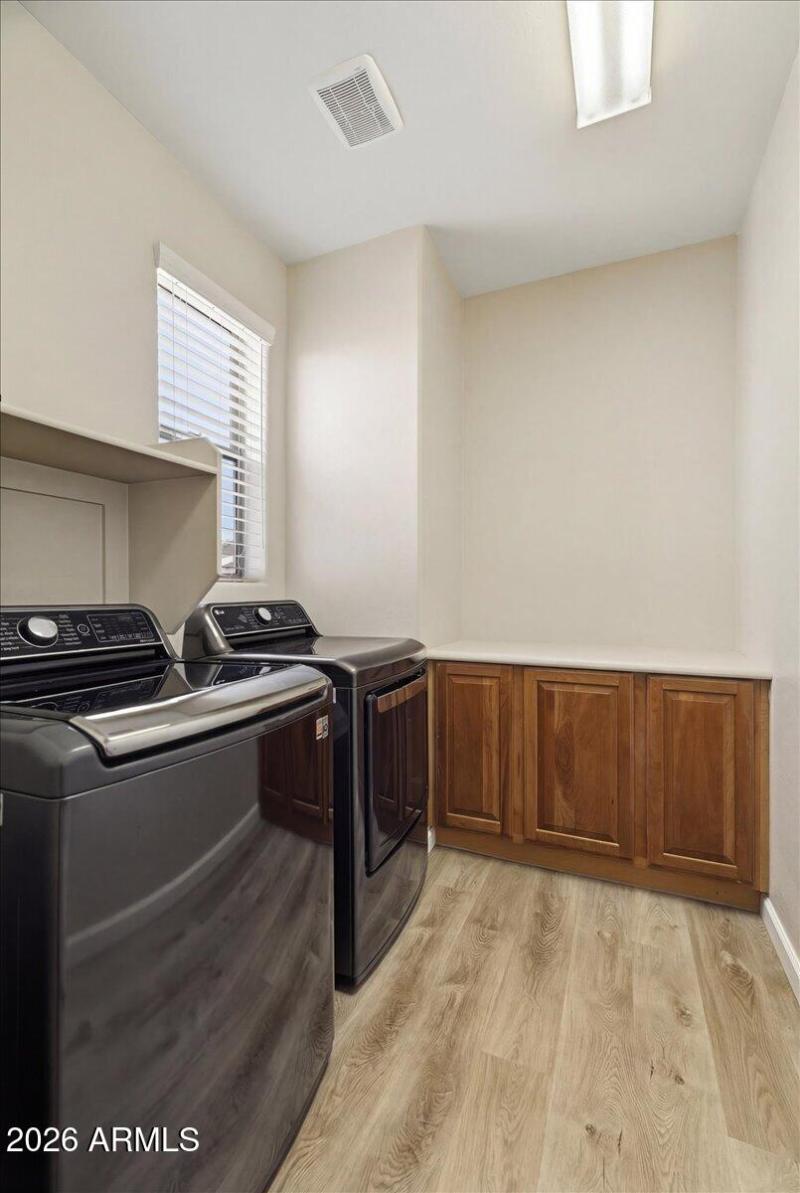 19-4622_Happy_Coyote_Trl_19