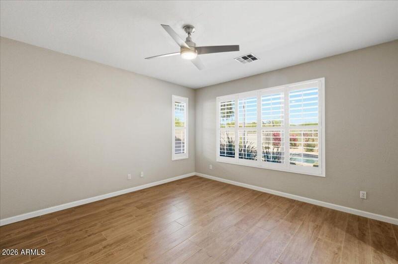 22-4622_Happy_Coyote_Trl_22