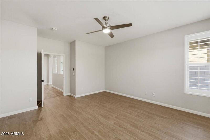 23-4622_Happy_Coyote_Trl_23