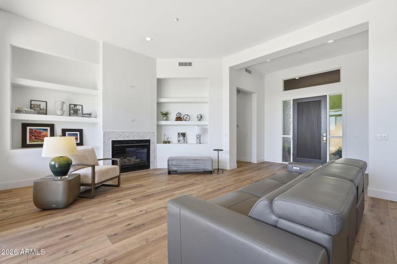 Light Bright Easy Living