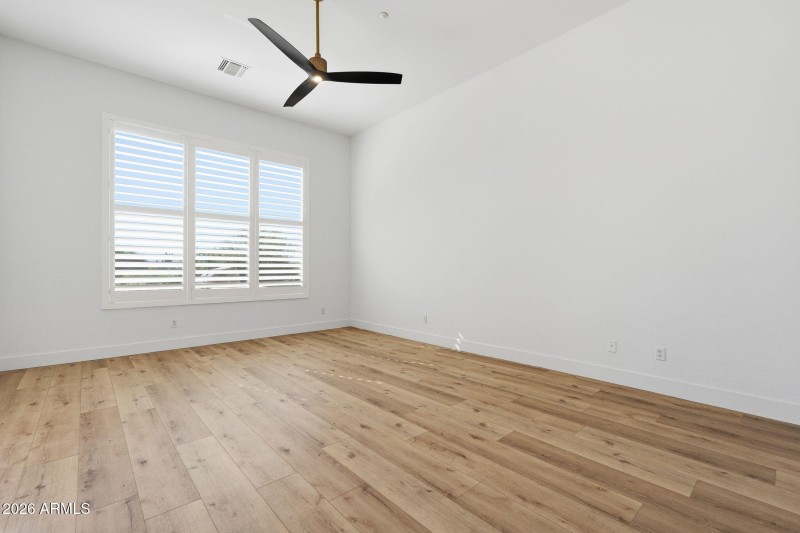 Primary Bedroom Light & Bright