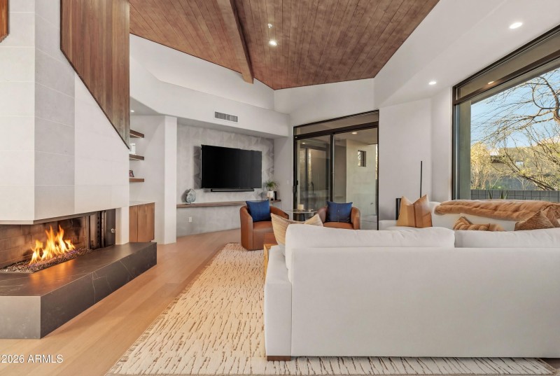 006_Great Room Details