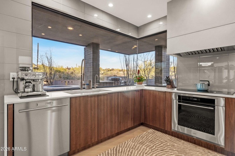 012_Views Views Views