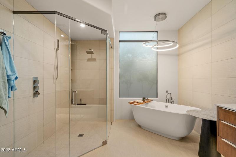 021_Primary Bath Relaxation