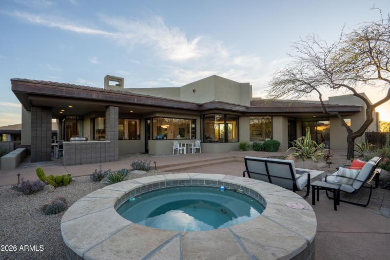 029_Back Exterior Timeless Design