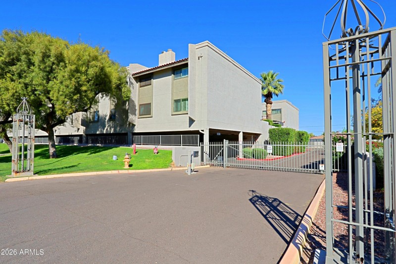 Hayden Villa Entrance