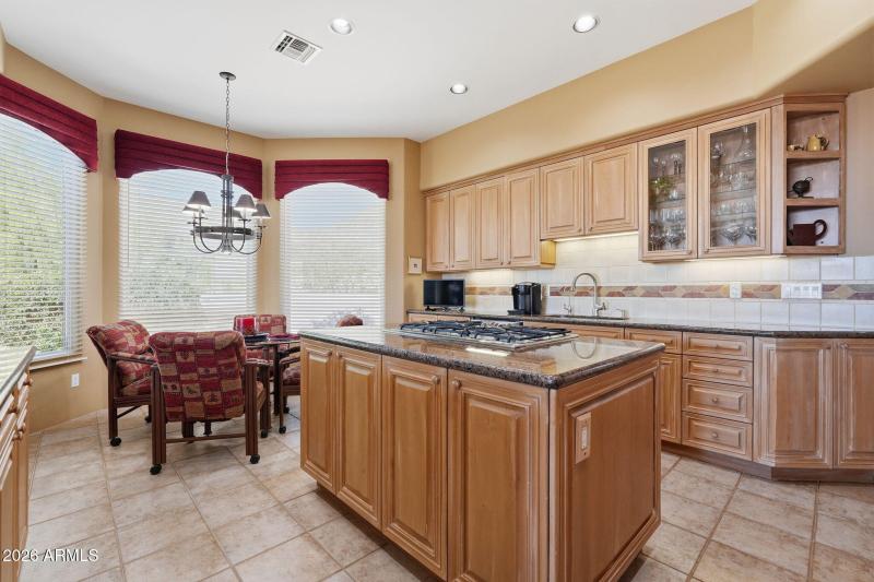 Kitchen & Breakfast Room