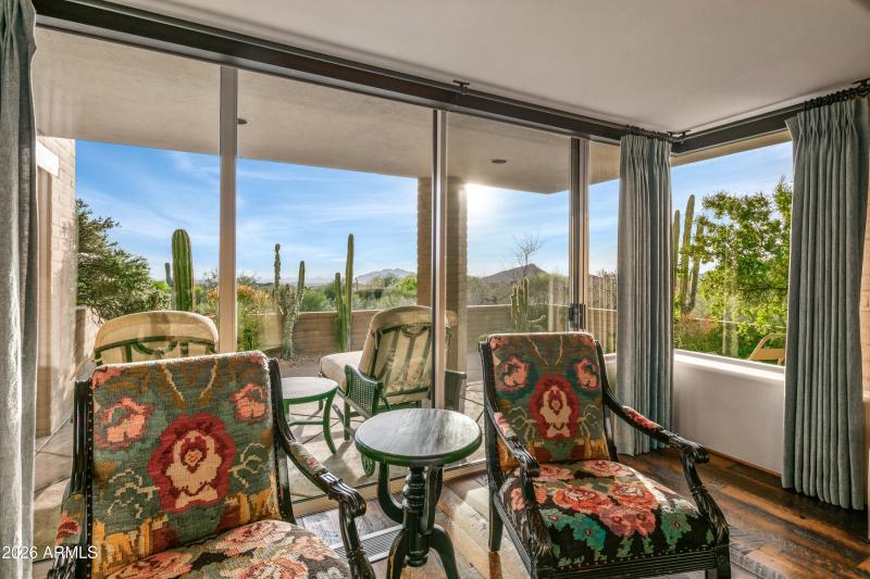 025_Primary Conversation Space