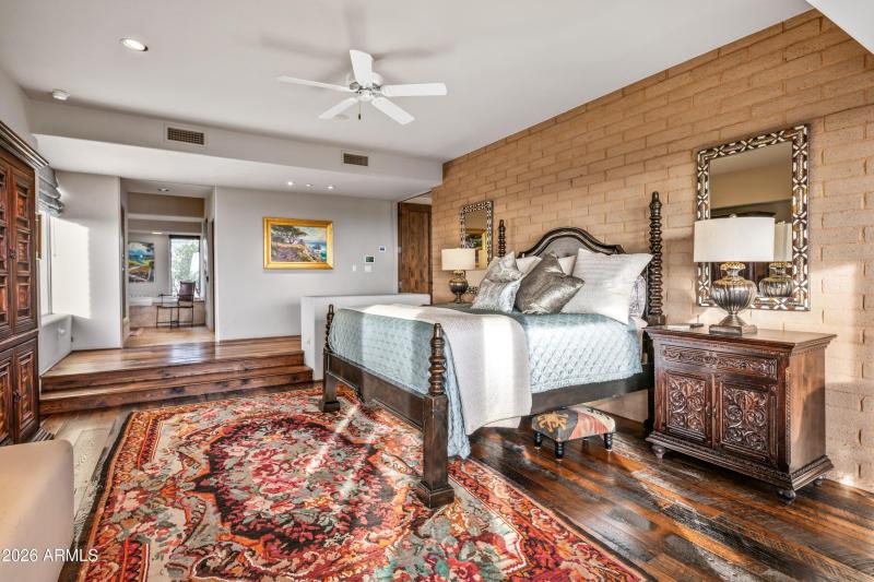 027_Primary Suite Bath Entry